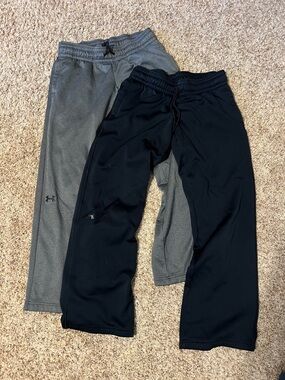 Under Armour Black and Gray Athletic sweatpants cold gear Duo